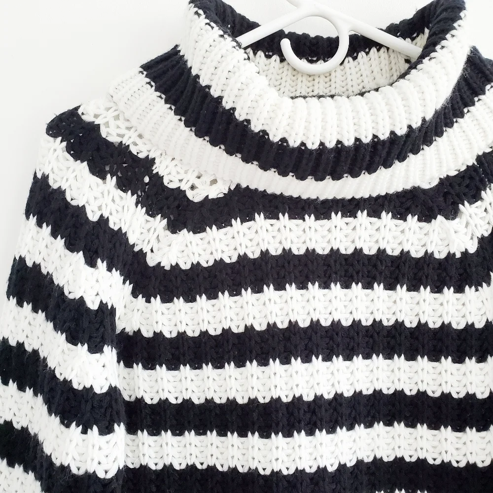 𝅺NEW Catherine Malandrino Chunky Sweater
